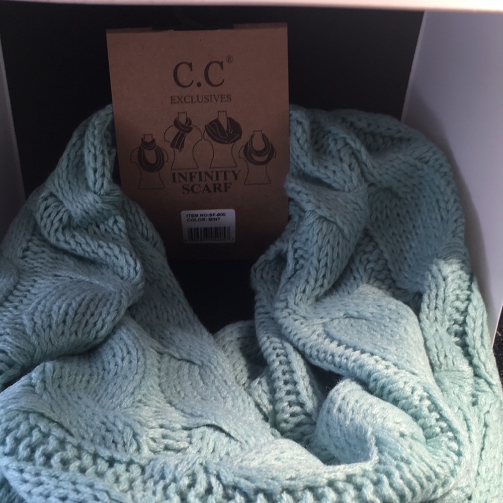 Infinity scarf for the cold weather wear it different ways